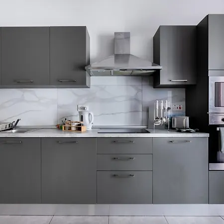 Close To Uni, Sliema & Mater Dei *