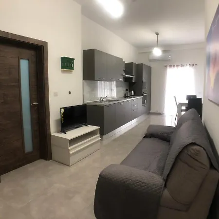 Central Close To Uni, Sliema & Mater Dei *