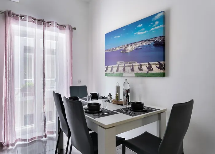 Daire Close To Uni, Sliema & Mater Dei