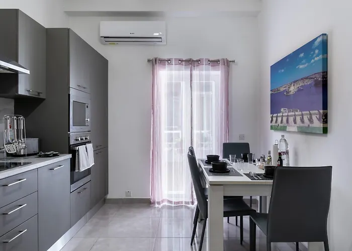 Close To Uni, Sliema & Mater Dei